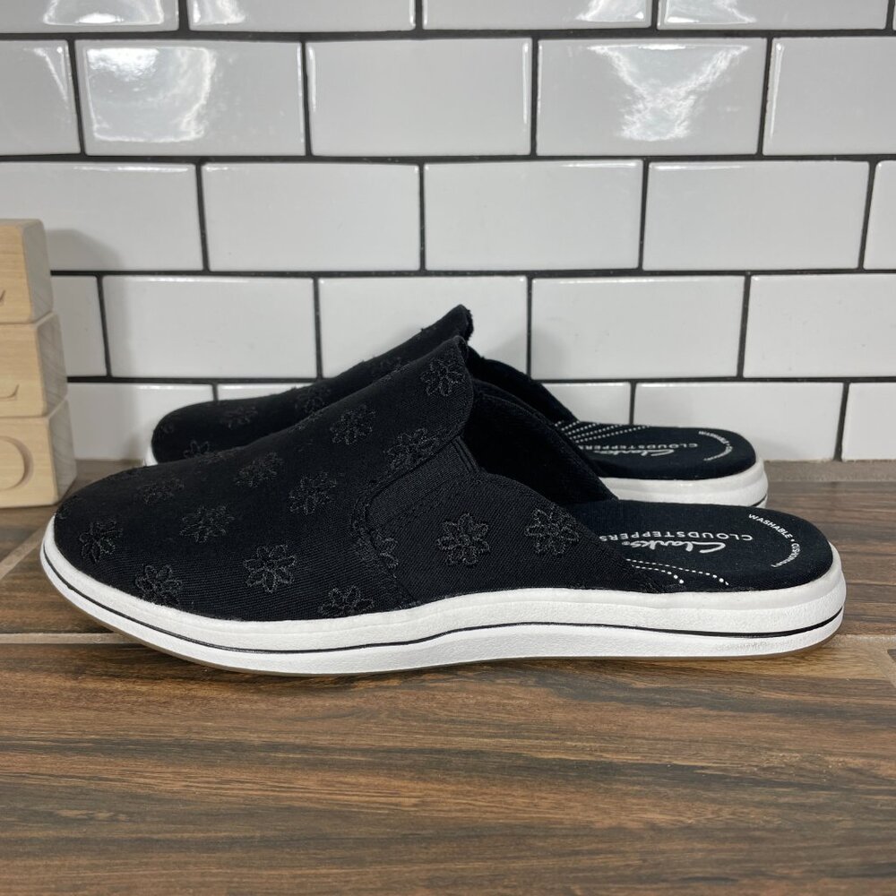 Clarks Breeze Shore Womens Size 8 Shoes Black Floral Canvas Comfort Slip On Mule